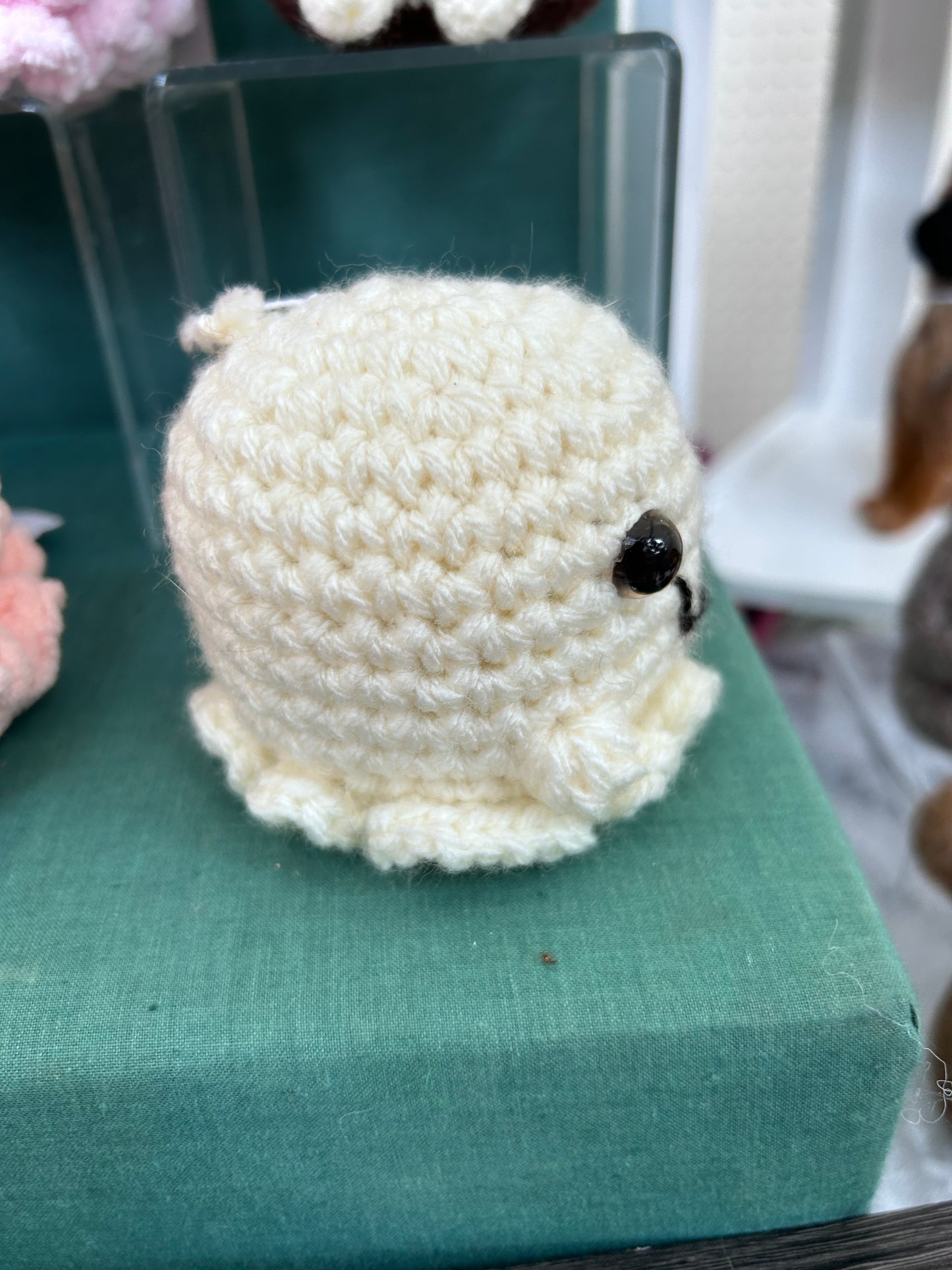 Small Cream Halloween Ghost